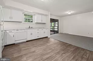 707 W State St, Coopersburg, PA 18036 - Photo 4