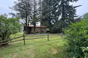 707 W State St, Coopersburg, PA 18036 - Photo 20
