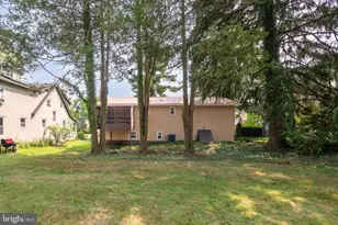 707 W State St, Coopersburg, PA 18036 - Photo 18