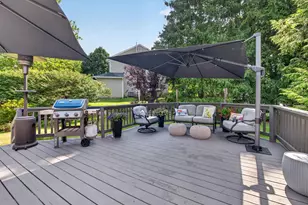 1665 Lamplighter Dr, Macungie, PA 18062 - Photo 10