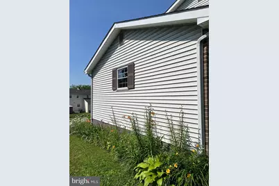 4258 Iroquois Street, Schnecksville, PA 18078 - Photo 2