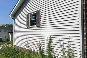 4258 Iroquois St, Schnecksville, PA 18078 - Photo 2