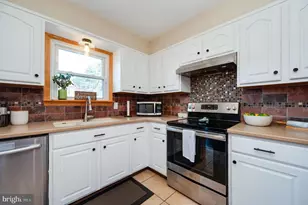 122 N 7th St, Emmaus, PA 18049 - Photo 12