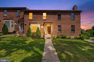 1910 Alberta Dr, Whitehall, PA 18052 - Photo 2