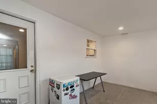 2275 Irma Dr, Allentown, PA 18109 - Photo 34