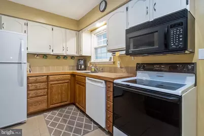 2275 Irma Drive, Allentown, PA 18109 - Photo 16