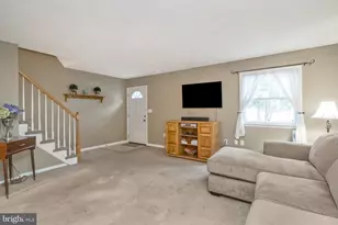 2275 Irma Dr, Allentown, PA 18109 - Photo 12