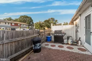 2275 Irma Dr, Allentown, PA 18109 - Photo 38