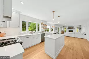 8018 Orchard View Ln, Fogelsville, PA 18051 - Photo 8