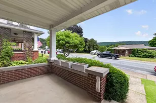 121 E Elm St, Emmaus, PA 18049 - Photo 6