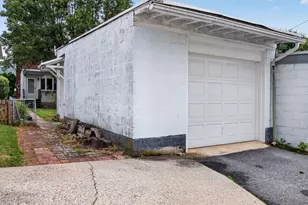 121 E Elm St, Emmaus, PA 18049 - Photo 32
