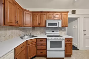 121 E Elm St, Emmaus, PA 18049 - Photo 14