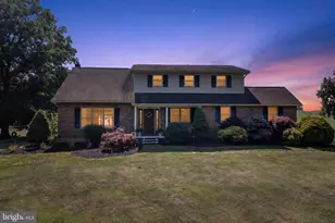 4124 Lawton Ct, Schnecksville, PA 18078 - Photo 2