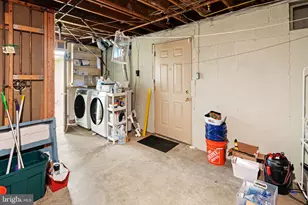2705 W Chew St, Allentown, PA 18104 - Photo 36