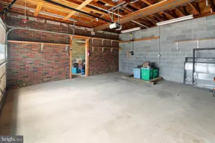 2705 W Chew St, Allentown, PA 18104 - Photo 40