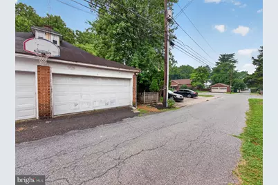 2445 W Allen Street, Allentown, PA 18104 - Photo 32
