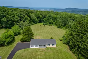 1401 Flint Hill Rd, Coopersburg, PA 18036 - Photo 2