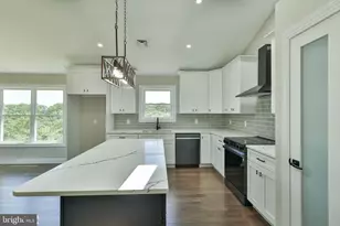 2212 Skyline Dr, Slatington, PA 18080 - Photo 30