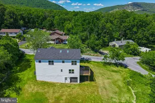 2212 Skyline Dr, Slatington, PA 18080 - Photo 18