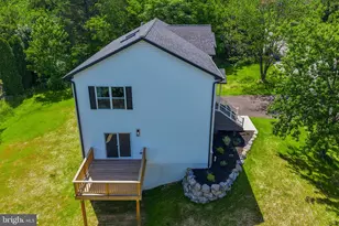 2212 Skyline Dr, Slatington, PA 18080 - Photo 6