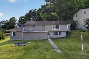 720 Lechauweki, Fountain Hill, PA 18015 - Photo 6