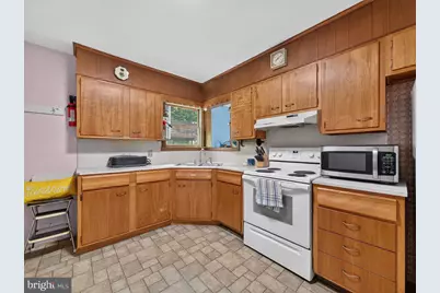 720 Lechauweki, Fountain Hill, PA 18015 - Photo 20