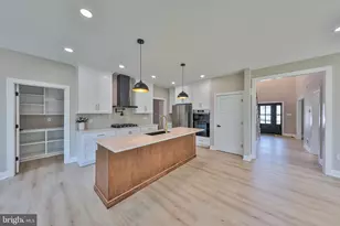 4740 Hillcrest Ln, Whitehall, PA 18052 - Photo 8