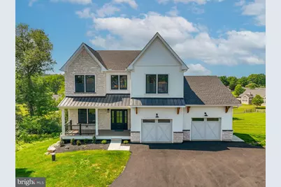 4740 Hillcrest Lane, Whitehall, PA 18052 - Photo 2