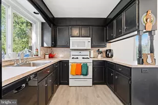 1665 Broadway, Bethlehem, PA 18015 - Photo 18
