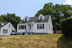 2844 Elm Ct, Allentown, PA 18103 - Photo 2