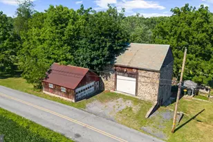 4149 Coplay Creek Rd, Schnecksville, PA 18078 - Photo 2