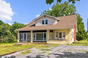 4149 Coplay Creek Rd, Schnecksville, PA 18078 - Photo 4