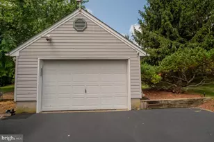 30 N 38th St, Allentown, PA 18104 - Photo 24