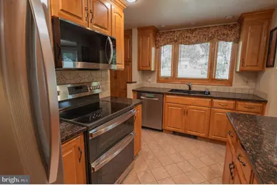 30 N 38th Street, Allentown, PA 18104 - Photo 4