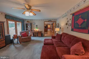 1039 Miriam Dr, Emmaus, PA 18049 - Photo 10