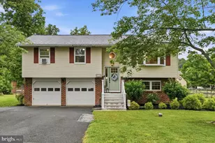 6526 Skyview Ln, Coopersburg, PA 18036 - Photo 1