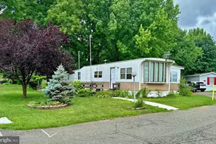8700 Turkey Ridge Rd, Breinigsville, PA 18031 - Photo 2