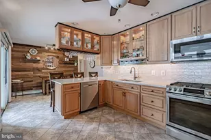 1212 Macungie Ave, Emmaus, PA 18049 - Photo 12