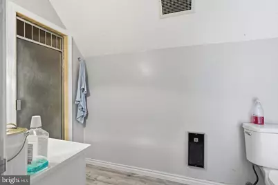202 N 17th Street #APT D, Allentown, PA 18104 - Photo 10