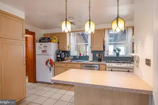 1925 E Fairmont St, Allentown, PA 18109 - Photo 6