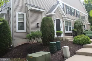 5952 Saratoga Ln, Coopersburg, PA 18036 - Photo 2