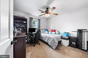1804 Elmhurst Dr, Whitehall, PA 18052 - Photo 24