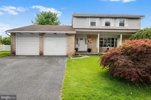 1804 Elmhurst Dr, Whitehall, PA 18052 - Photo 2