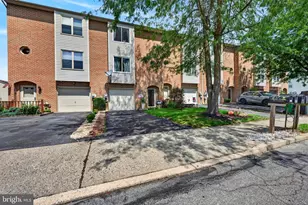 341 W 2nd St, Alburtis, PA 18011 - Photo 2