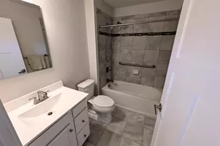 4220 Cypress Ln, Whitehall, PA 18052 - Photo 10