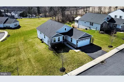 4220 Cypress Lane, Whitehall, PA 18052 - Photo 2