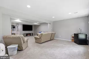 4546 Jasmine Dr, Center Valley, PA 18034 - Photo 12