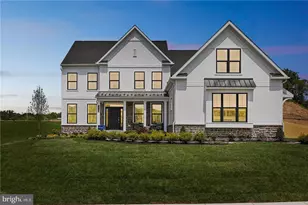 5417 Red Oak Dr, Coopersburg, PA 18036 - Photo 2