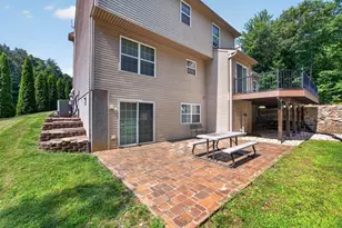 2199 Acorn Ct, Slatington, PA 18080 - Photo 14