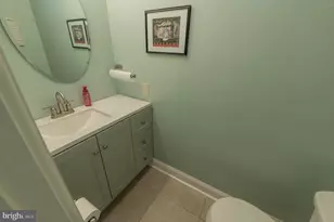 302 N 5th St, Emmaus, PA 18049 - Photo 8